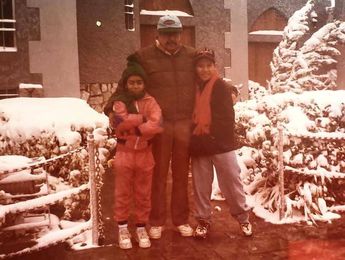 Papá con sus hijos durante la venada en Torreón, 1997.