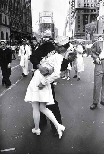 Día V-J en Times Square, Alfred Eisenstaedt (1945)