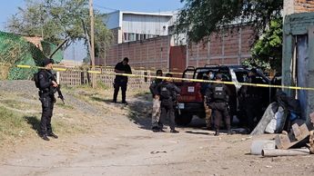La zona fue acordonada por oficiales de la Policía de El Salto en la colonia Nuevo Paraíso | Juan Carlos Munguía