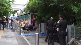 Incendio en bar de Bangkok deja al menos 28 muertos