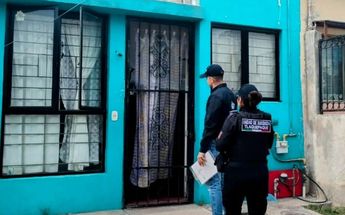Los oficiales revisaron el domicilio indicado para encontrar al pequeño extraviado / Policía de Tlaquepaque