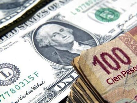 El dólar llegó a menos de 17.15 pesos durante la tercer semana de febrero de 2026 | Freepik