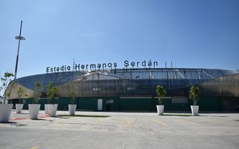 Fachada del Estadio Hermanos Serdán | Agencia Es Imagen