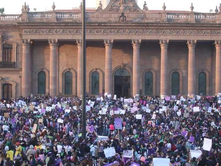 Marcha del 25N en Monterrey en vivo | Leonel Rocha