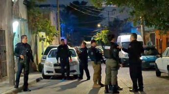 La zona fue acordonada y resguardada por elementos de la Policía de Guadalajara