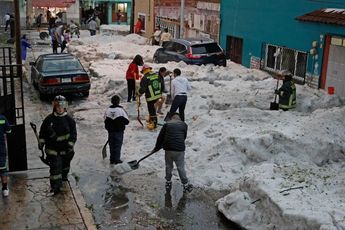 Autoridades retiran kilos de hielo tras la mega granizada en Puebla del 24 de mayo / Agencia Cuartoscuro