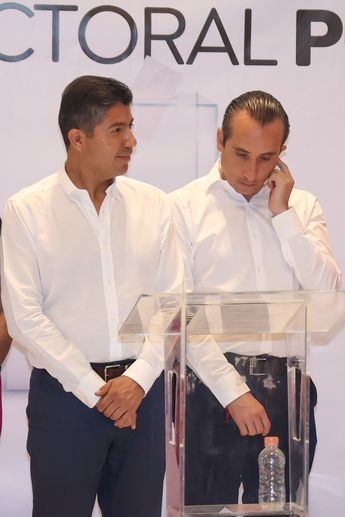 Los panistas Mario Riestra y Eduardo Rivera reconocen su derrota tras las elecciones 2024 / Agencia Es Imagen