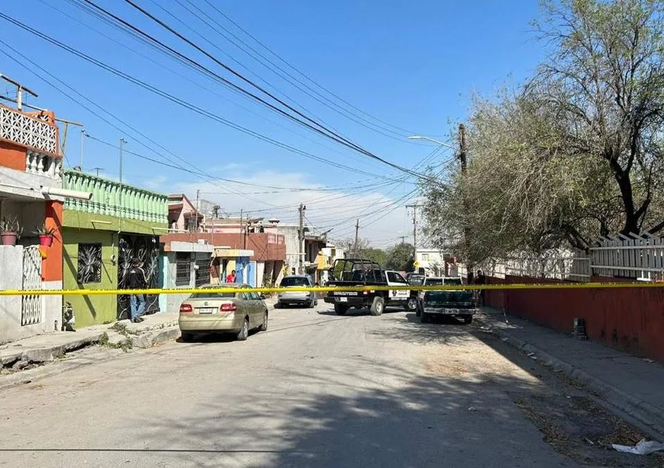 Atacan a balazos a padre e hijo en colonia Valle de San Roque en Guadalupe
