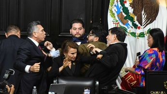 Alito Moreno y Noroña se enfrentan al finalizar sesión en Congreso