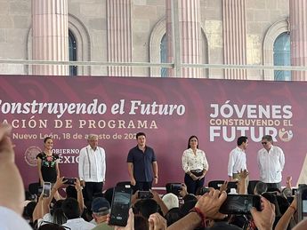 AMLO, Claudia Sheinbaum y Samuel García llegan a la Explanada de los Héroes / Mayte Villasana