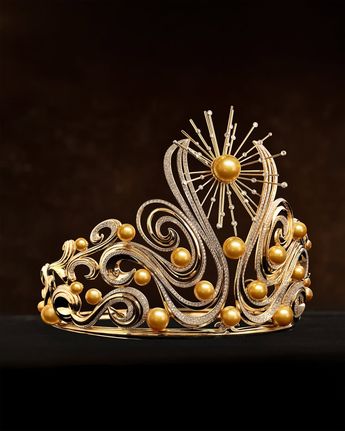 Jewelmer explica que la tiara es un majestuoso homenaje a la vida y a sus elementos universales.