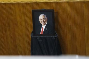 Congreso de NL honra a Luis Eugenio Todd / Jorge López