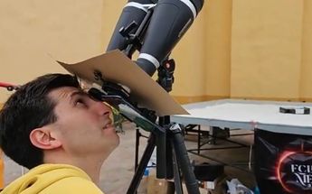 Personas observan Eclipse 2023 desde Tlaxcala/ Especial