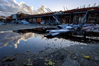 Tornado en EU destruye casas | AP