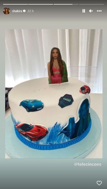 Shakira es una cantante, compositora y bailarina colombiana que ha destacado en la música latina y pop en todo el mundo.