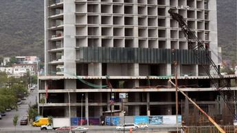 Millonario fraude en Monterrey: El caso Proyectos 9 y la orden de aprehensión contra su director