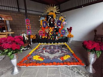 Elena Larrea fue representada en el Altar en su honor en Cuacolandia / Melanie Torres