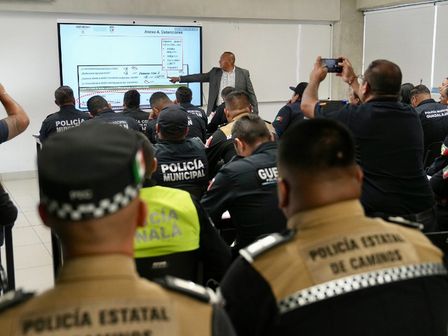 Policías reciben capacitación. | Secretaría de Seguridad de Jalisco