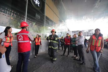 Bomberos de Guadalajara y Protección civil evacuaron a 1600 personas por una fuga de gas | Juan Carlos Munguía