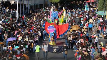 Desfile de León / Dany Béjar