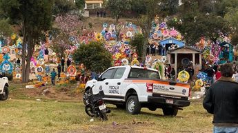 Fiscalía General de Michoacán en el panteón municipal de Jesús del Monte | Especial