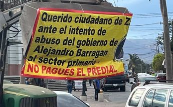Lona en manifestación de Ciudad Guzmán / Karla Victoria Rodríguez