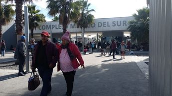 La falta de medicamento ha llevado a familiares a vender sus pertenencias para pagar la medicina de sus internos / Leslie Mora