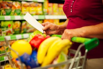 Algunos supermercados han vuelto a esta práctica por la implementación de sistemas de autocobro | Freepik