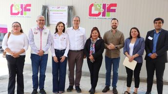 Pepe Chedraui y la presidenta del DIF, MariElise Budib, supervisan la transición al modelo de desayunos calientes | Angélica Tenahua