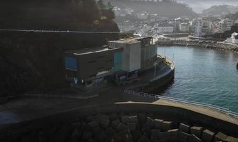 Acuario abandonado en algún lugar de España. / Captura.