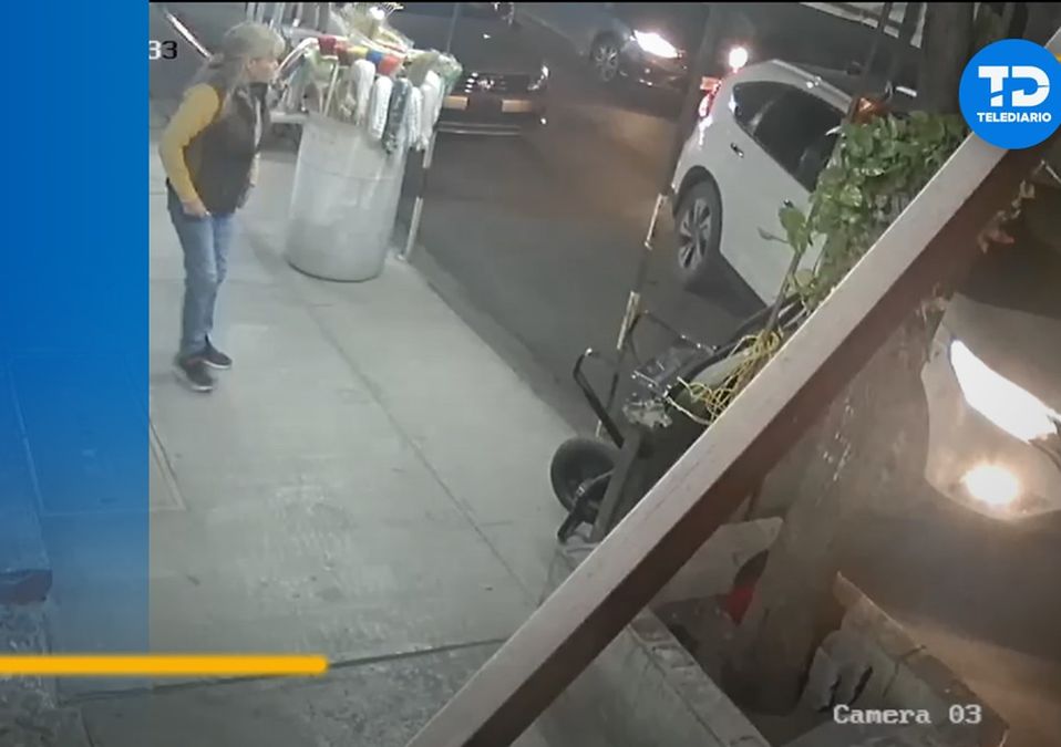 Los delincuentes armados huyeron en la camioneta. / Especial
