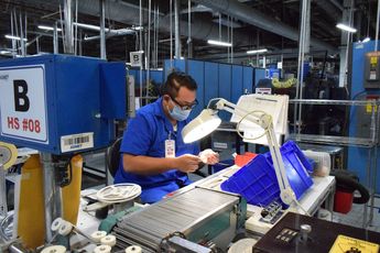 De acuerdo a la Caintra, el principal obstáculo de la industria fue la débil actividad económica. | Archivo