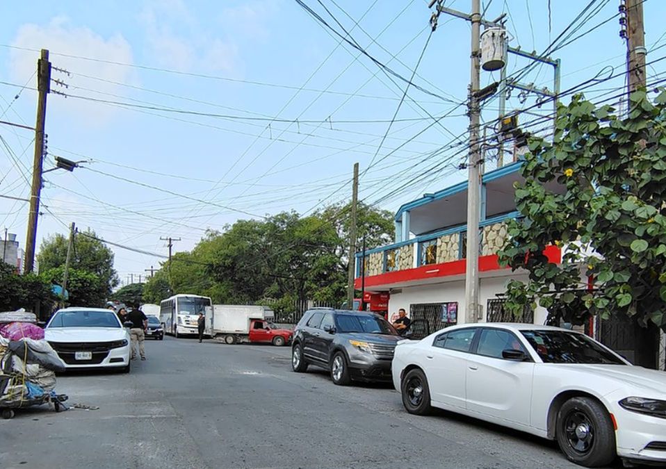 Los ladrones lograron llevarse varios artículos entre ellos, relojes, botellas, bocina, entre otras cosas.| Especial
