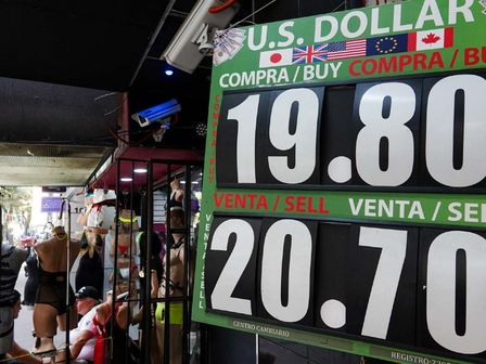 De acuerdo con Banxico, el peso cerró el viernes 15 de agosto con una ligera depreciación | Cuartoscuro