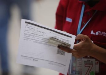 Filas enormes en las instalaciones de las oficinas del SAT de Torre de Caballito/Ariana Pérez