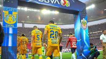 Tigres y Chivas se enfrentaron en la final del Clausura 2017 y 2023 / Imago7
