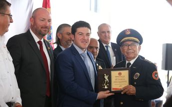 Entregan reconocimientos a bomberos en su día en NL / Jorge López