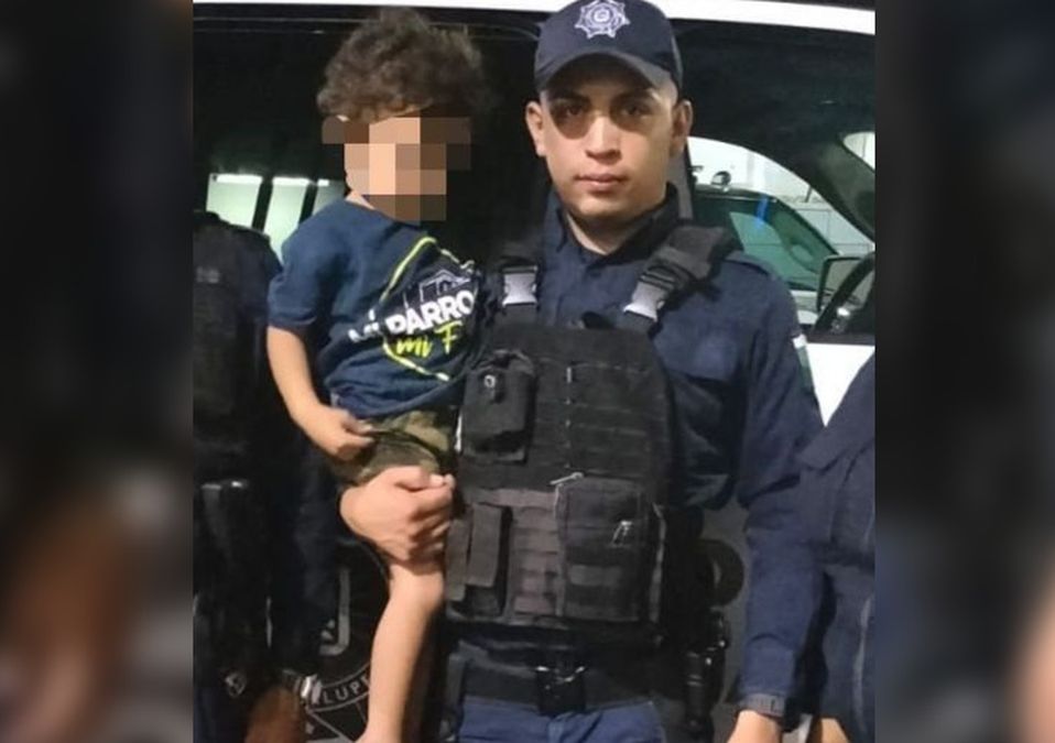 Rescatan a un niño de 2 años que deambulaba en la vía pública en Guadalupe. | Especial