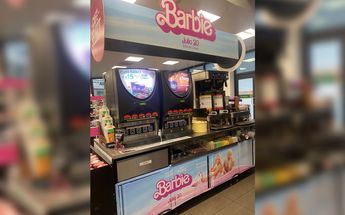 Tienda 7-Eleven con temática de Barbie | Eduardo Morales