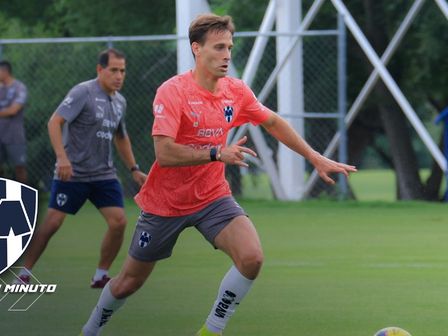 Sergio Canales busca volver a la titularidad para el duelo ante Pumas / @Rayados