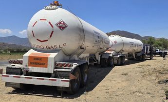 El vehículo llevaba dos tanques de Gas LP. | Cortesía