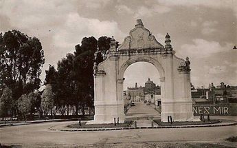 Arco de Loreto: antigua entrada a la ciudad de Puebla / Gustavo Velarde Tritschler