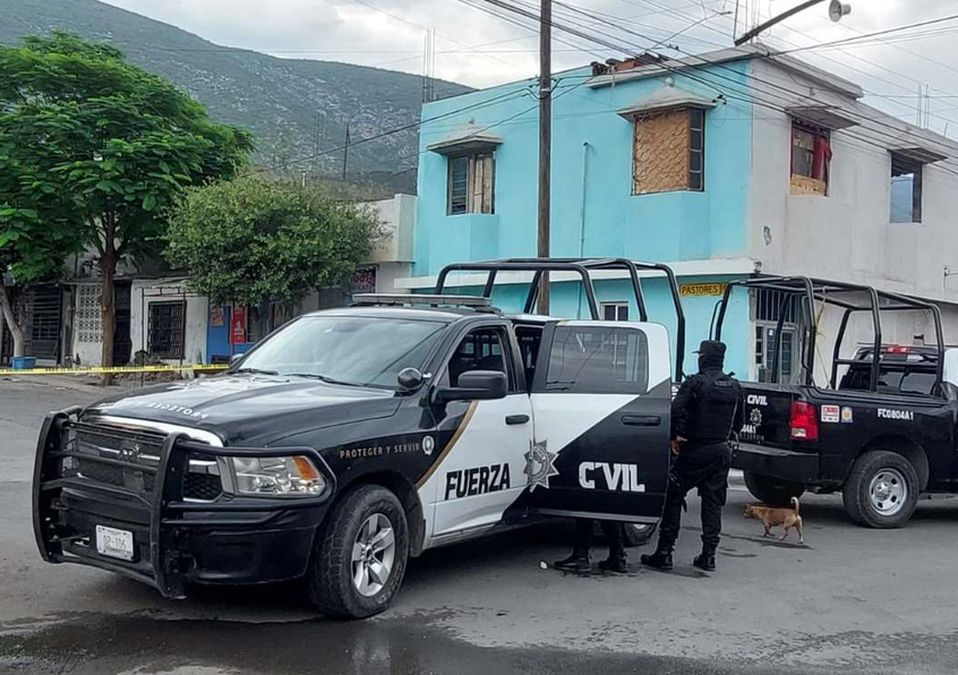 Disparan en la cabeza a mujer afuera de su casa | Leyda Estrada