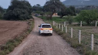 Localización de una camioneta presuntamente relacionada con los hechos. | Foto Gerardo Duque