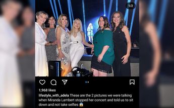 Un grupo de mujeres se tomó varias fotografías en el concierto de Miranda Lambert / Especial