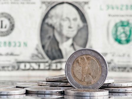 Atención de los mercados estará concentrada en la decisión de política monetaria de Banxico; eso influirá en valor del peso y dólar.