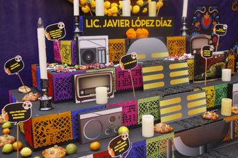 Altar de Día de Muertos en memoria de Javier López Díaz | Melanie Torres
