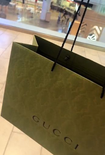 Joseline salió contenta con su nueva adquisición en Gucci / TikTok @joselinecastillo27