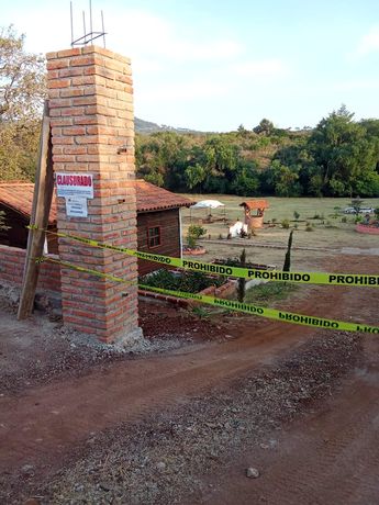 Así se ve la entrada del anexo recientemente clausurado en Jalisco/ Especial
