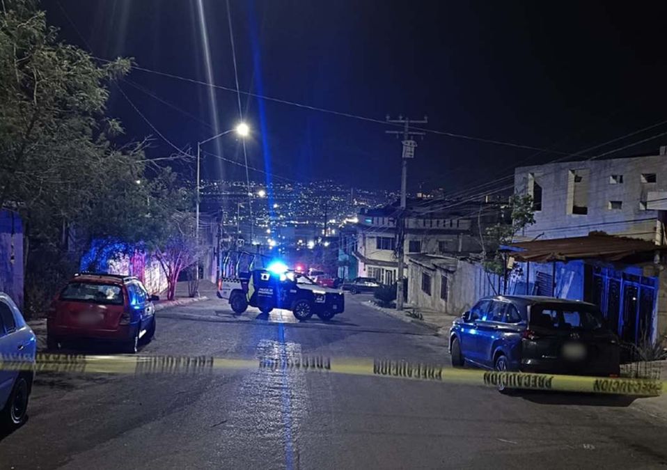 El cuerpo del hombre fue encontrado maniatado en calles de Santa Catarina, Nuevo León. | Cortesía
